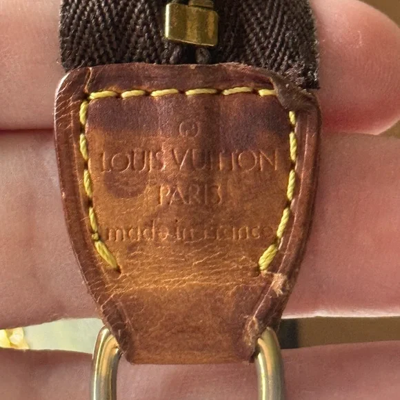 Louis Vuitton Monogram Pochette Pouch Bag/ shoulder bag - Picture 9 of 14